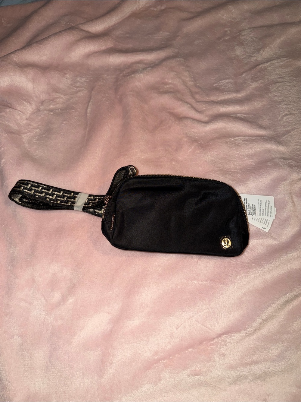 lululemon athletica Black Everywhere Belt Bag 1L